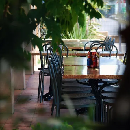 Szálloda De L'orb 2*